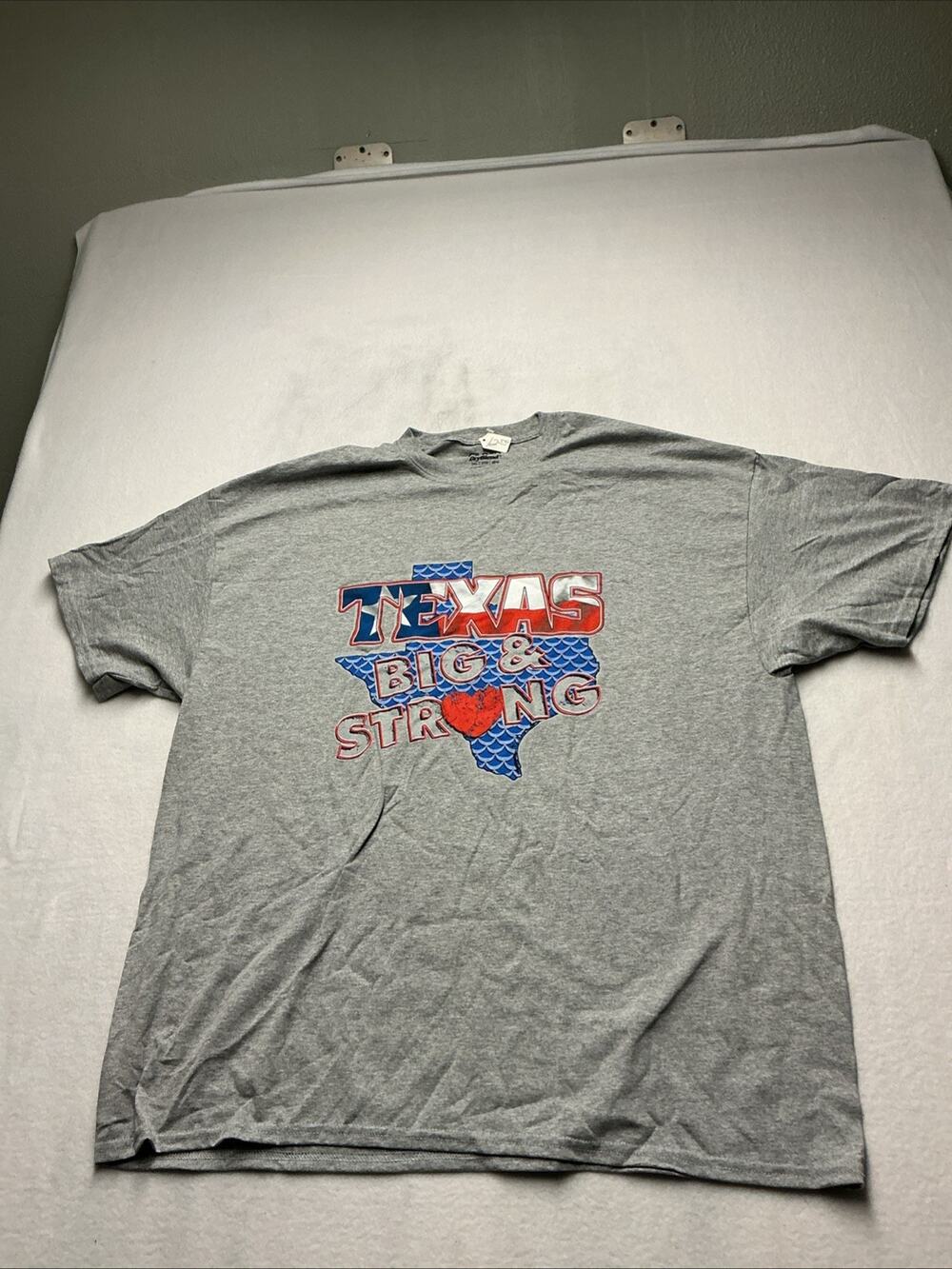 Texas Big And Strong Unisex T-Shirt XXL NWT Grey Red White And Blue , 3806